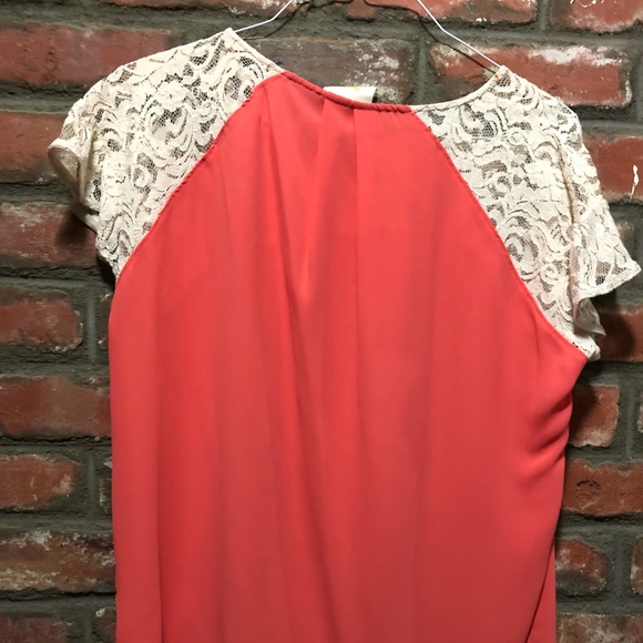Anthropologie flowy top w short lace sleeves - Picture 4 of 4